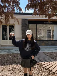 ONEXH·2025冬季ins韩系印花圆领套头卫衣女百搭宽松加绒款上衣
