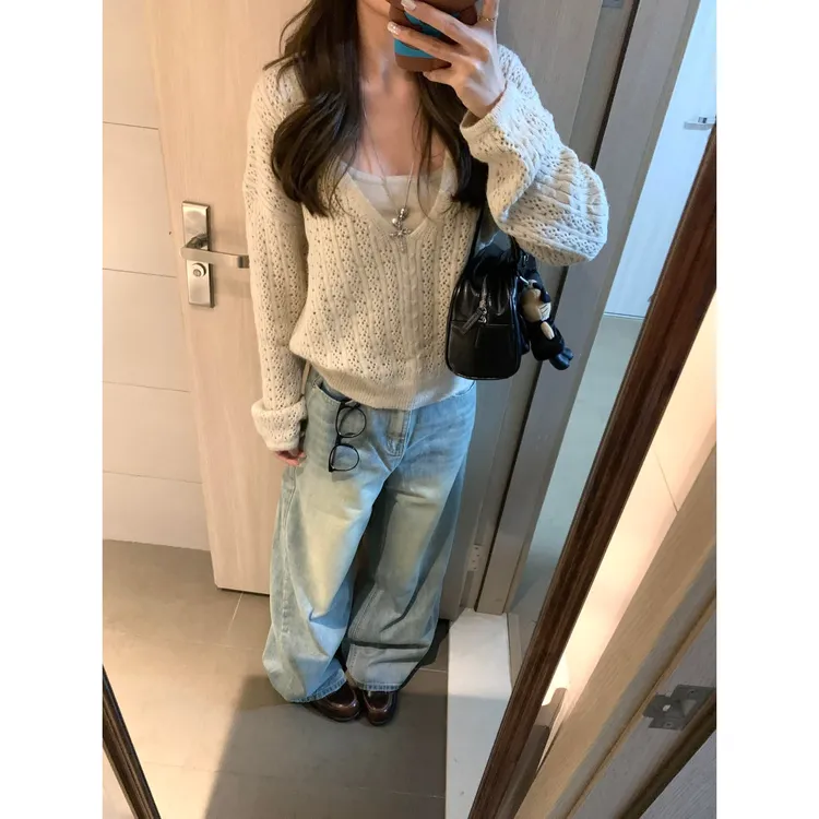 MARIE.COCO韩系慵懒风V领镂空毛衣内搭吊带上衣直筒牛仔裤三件套