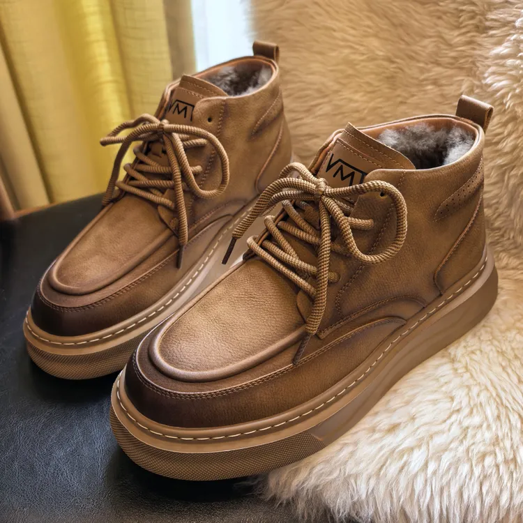 男士休闲时尚雪地靴光面好打理靴子冬季耐磨厚底雪地靴VMT25A3