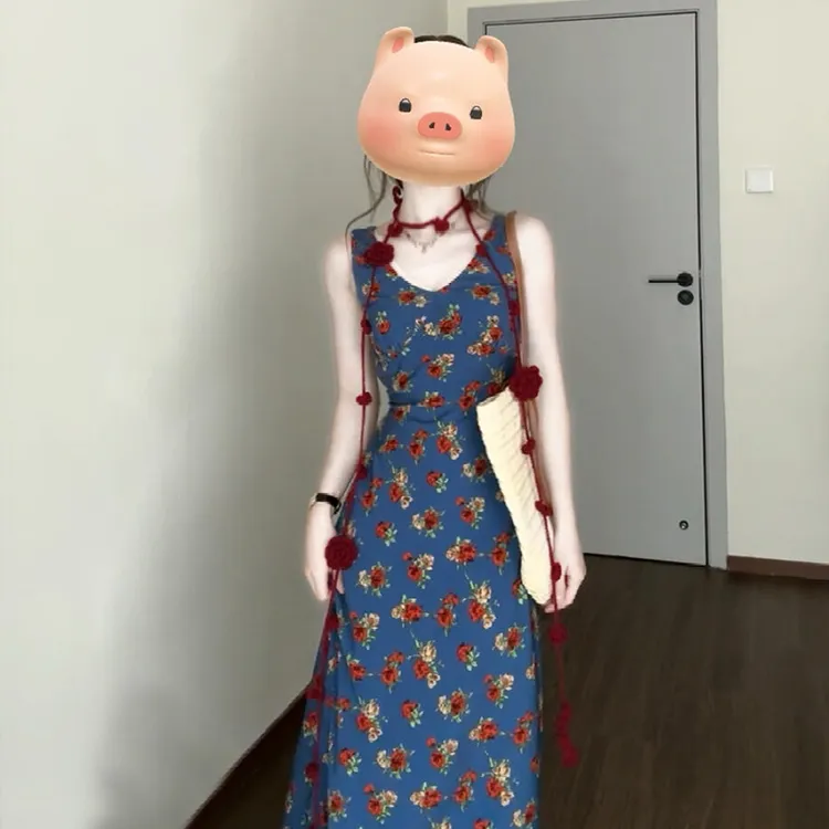 法式高级感复古V领碎花连衣裙女夏季度假风收腰绑带背心裙a字长裙