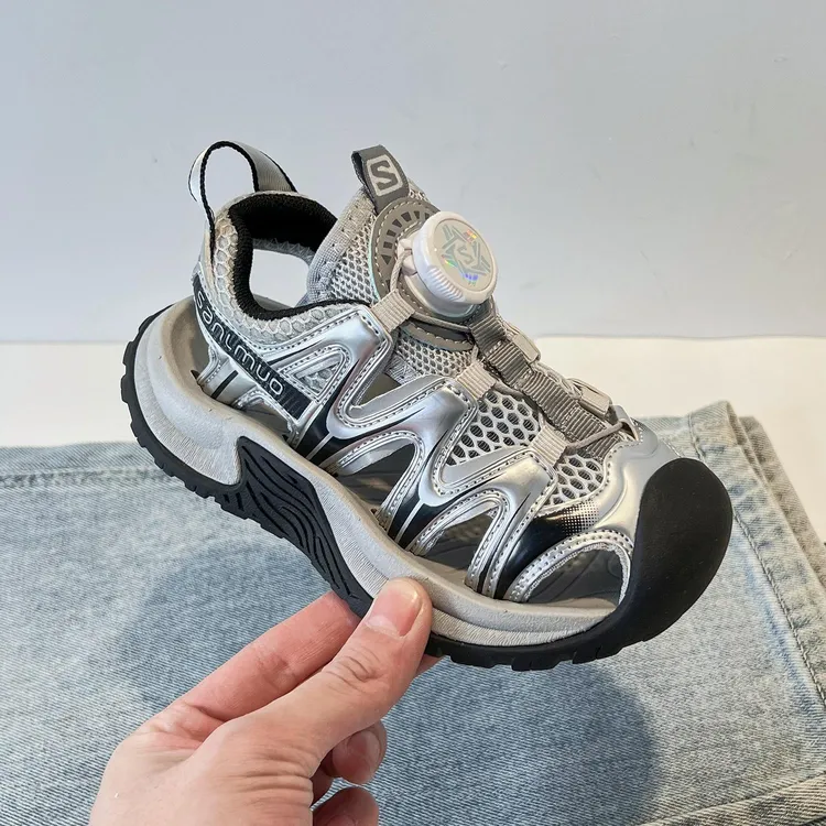 新品巴拉巴拉儿童凉鞋夏季运动女童包头软底透气网面男童鞋沙滩鞋