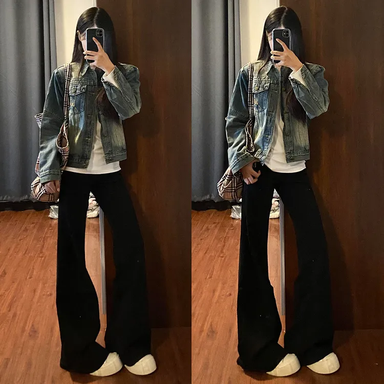 2025秋冬季新款微宽松梨形身材不贴腿高腰显瘦微喇黑色牛仔裤女