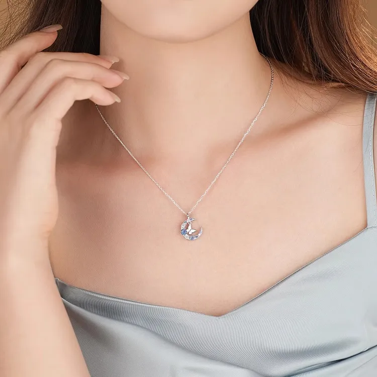 坠链均足银 伴月蝴蝶项链女款锁骨链纪念日生日轻奢礼物送女朋友