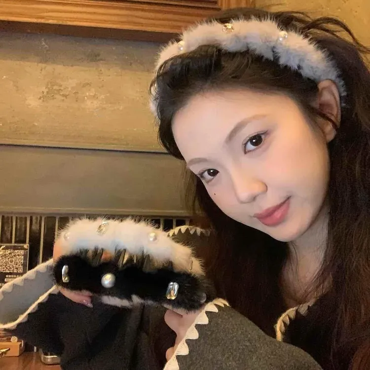 精致珍珠水钻毛绒豹纹发箍带齿防滑增高颅顶头箍碎发整理女式发夹