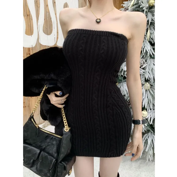 纯欲辣妹抹胸针织连衣裙女秋冬修身配大衣内搭打底毛衣包臀短裙子