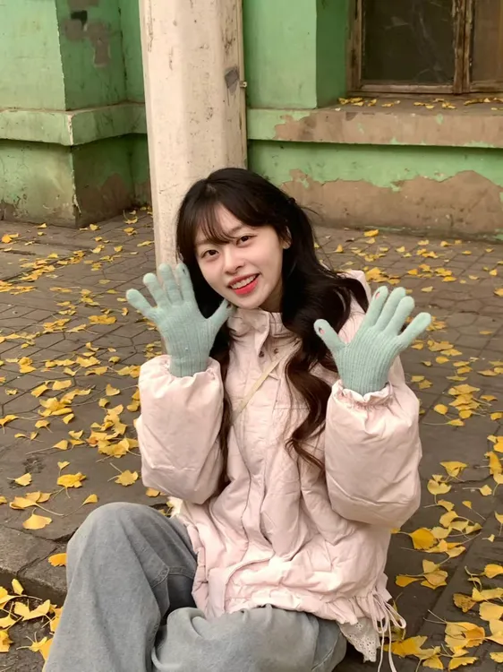 甜圈圈【小拥拥】宽松连帽花边拼接羽绒服外套保暖通勤百搭