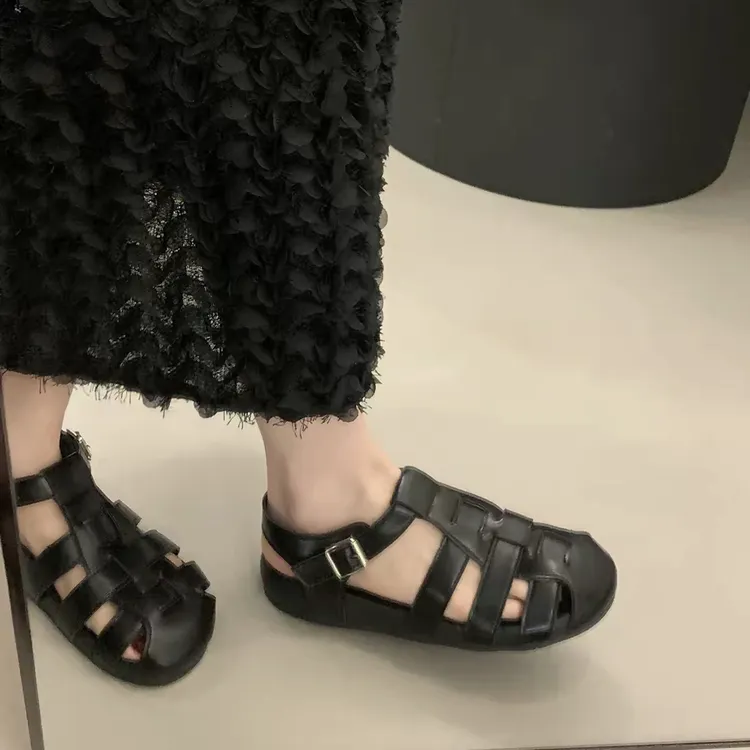 小敏家 包头罗马凉鞋女 夏季镂空平底猪笼鞋沙滩风休闲踩屎感单鞋