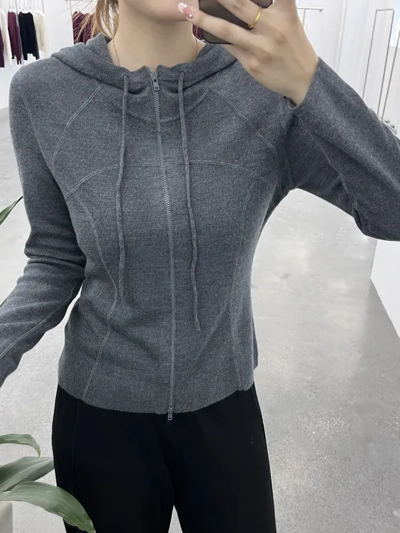 常规款薄款春秋冬修身型毛针织衫带帽户外