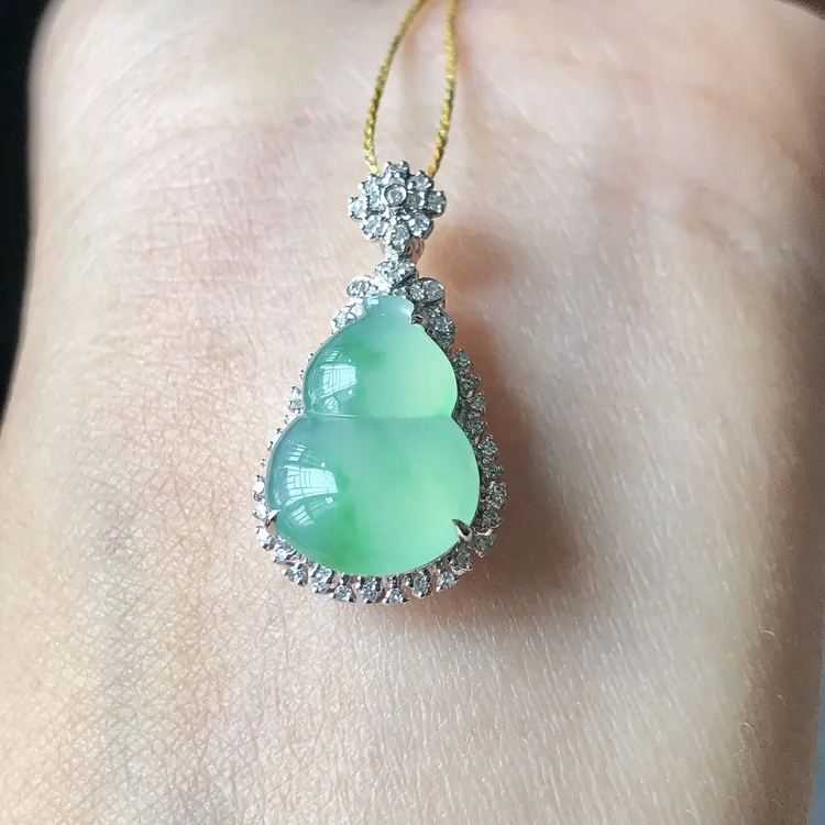 缅甸天然A货翡翠18k金豪镶老坑冰种阳绿葫芦吊坠24.5/12.7/7.5