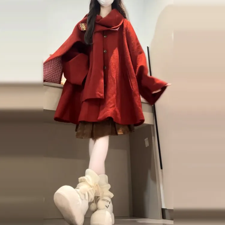 春节新年红色围巾斗篷毛呢外套女秋冬2026新款韩系高级感呢子大衣