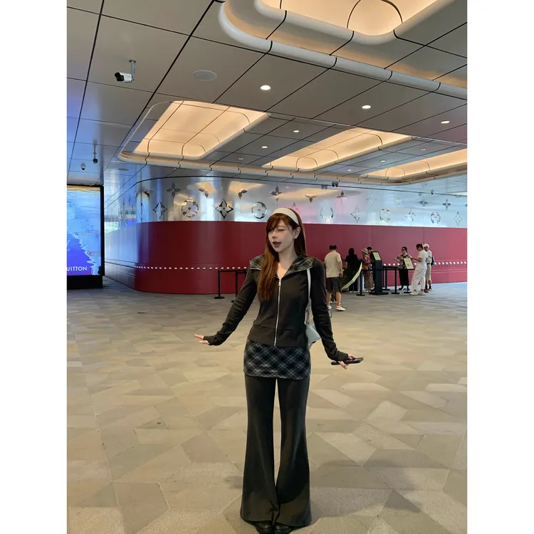 野生辣辣 曲线代码 微胖mm秋冬格纹连帽开衫阔腿裤短裙大码套装新