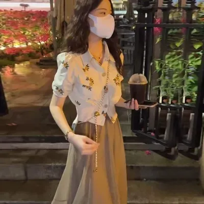 小个子套装裙女2023夏季新款刺锈上衣+法式高腰a字半身裙两件套装