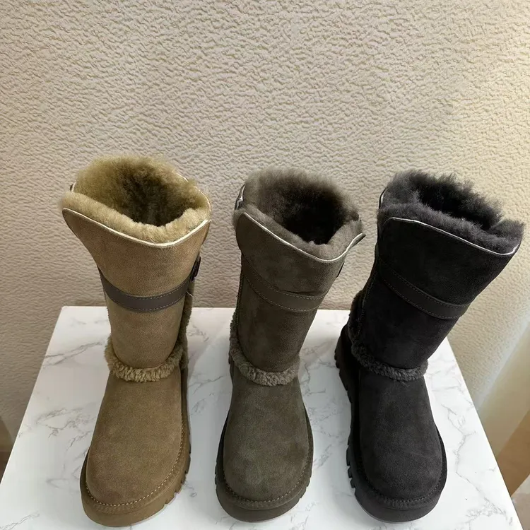 女士新款皮带扣圆头时尚羊毛防滑雪地靴