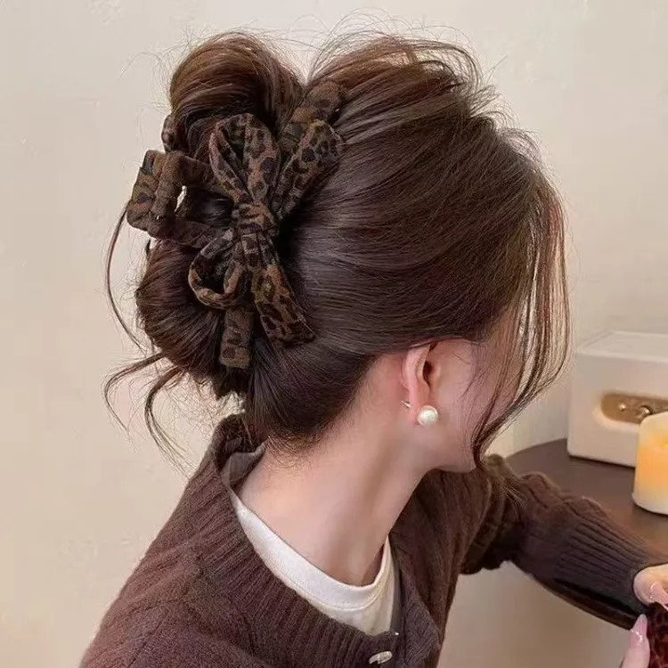 诗泊雅 时髦回归~女豹纹蝴蝶结鲨鱼夹2025新款发夹高级感发饰秋