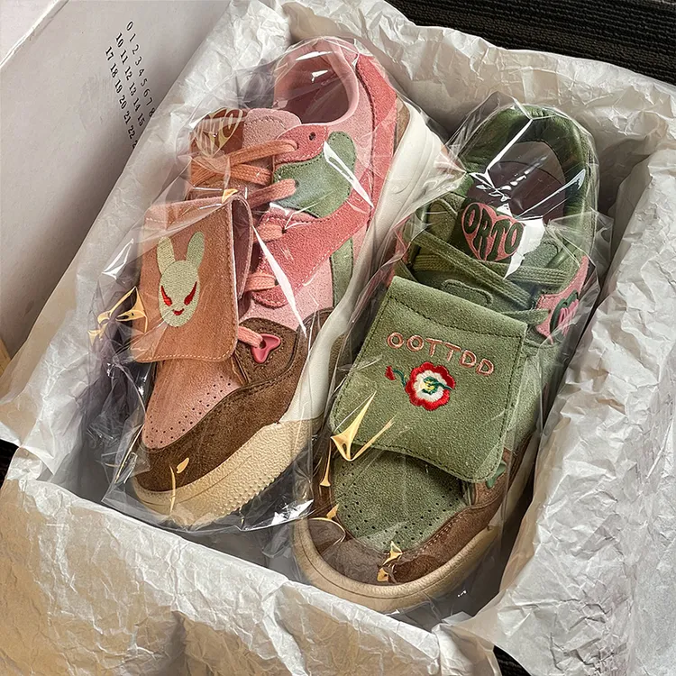 香港高端联名款鸳鸯鞋设计感小众面包鞋男女2025新款厚底休闲板鞋