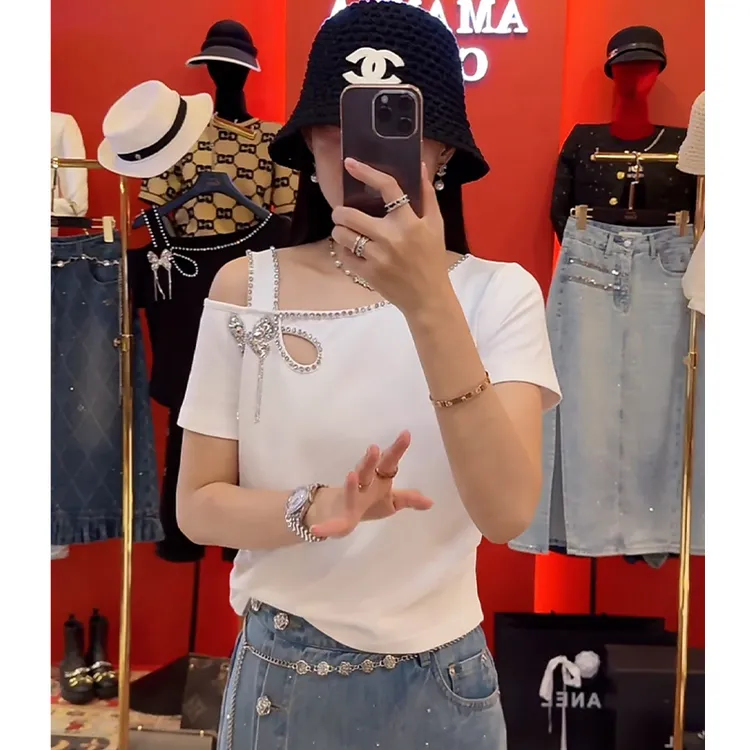 时尚重工镶钻露肩短袖t恤女2025夏季纯欲风修身洋气设计感上衣潮