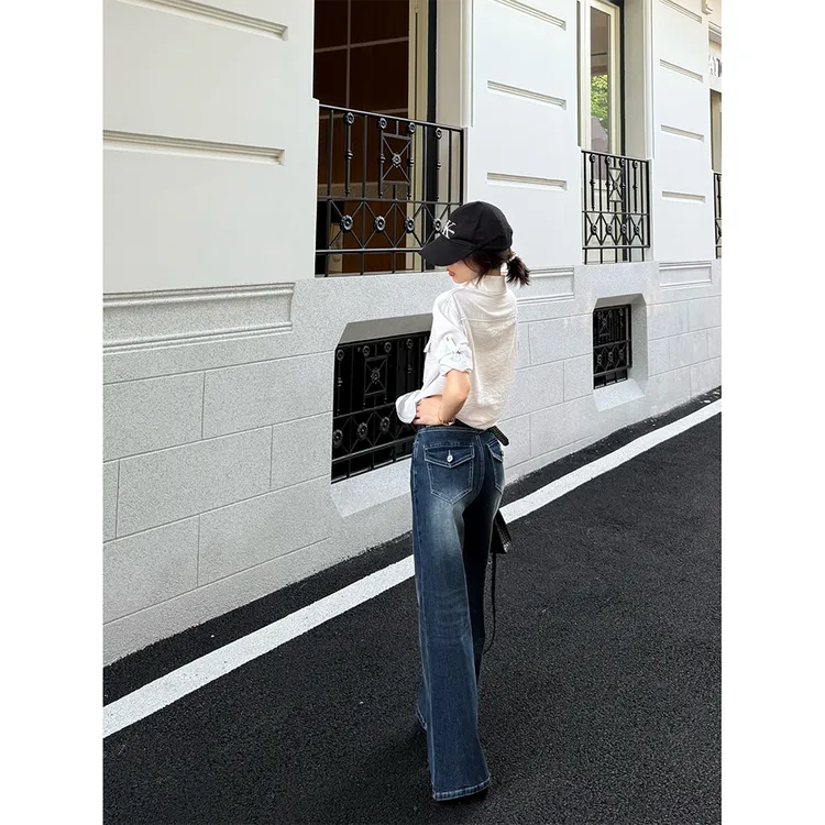 王家有鱼不贴腿微喇裤女2025秋季新款修身显瘦牛仔裤复古时尚长裤