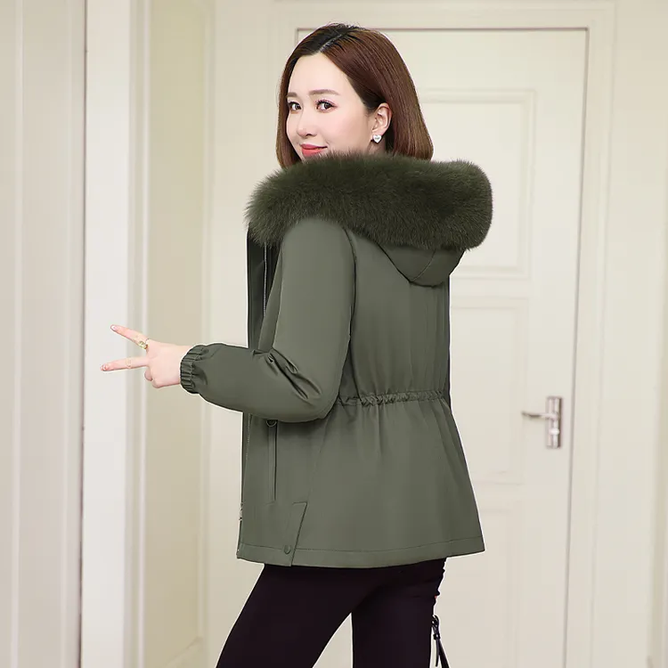 羽绒派克服女2024冬季新款可拆卸内胆加厚短款小个子皮草外套白色