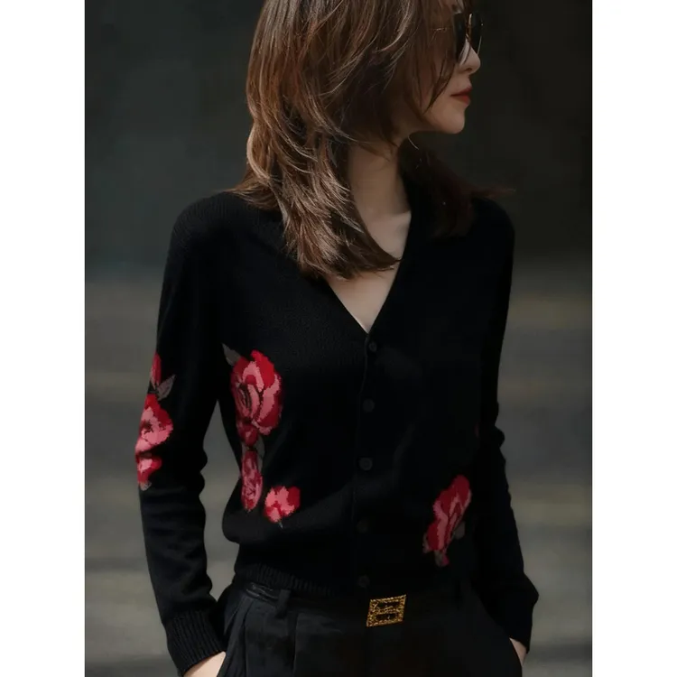 优雅小香风黑色印花V领长袖针织开衫女秋季新款百搭学生毛衣开衫