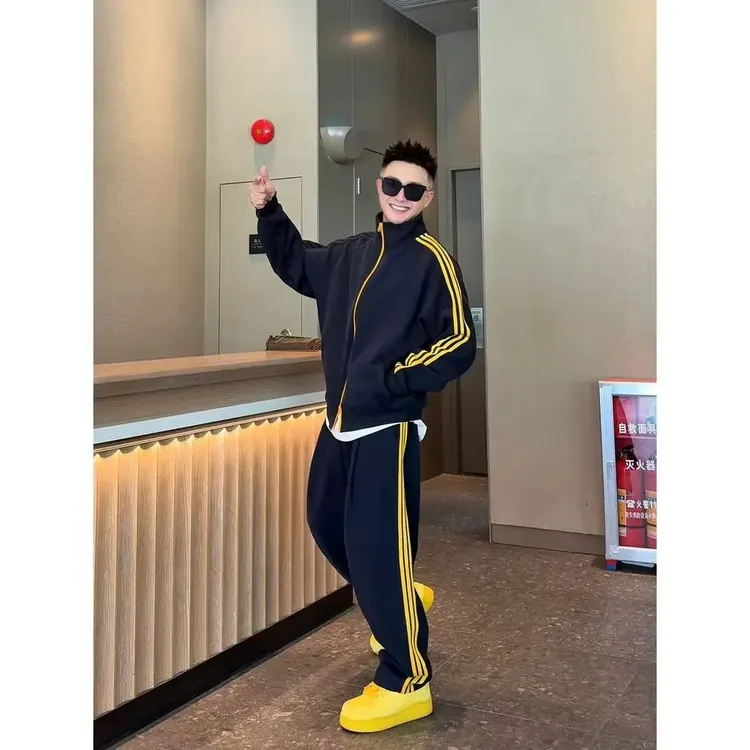 秋季美式撞色三条杠休闲运动套装男士拼接条纹立领外套裤子两件套