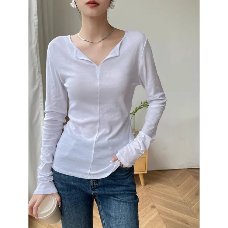 白色防晒长袖t恤女2025新款秋季v领打底内搭薄款百搭正肩上衣显瘦