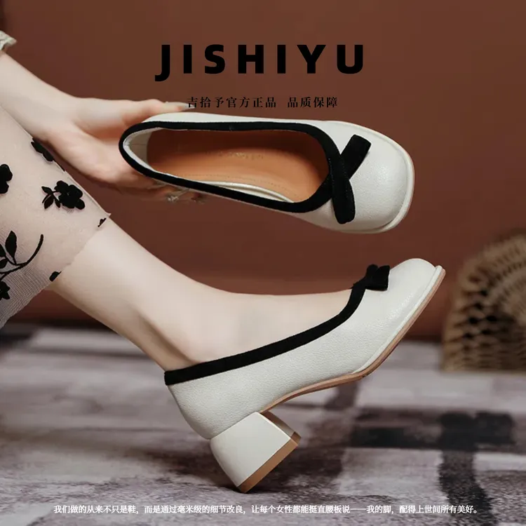 加肥加宽大码女鞋春季新款百搭通勤法式复古蝴蝶结粗跟玛丽珍单鞋