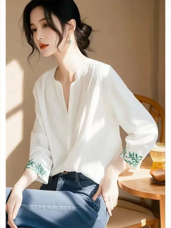 SS990今年流行的漂亮小衫高级感轻奢减龄洋气设计感小众白色衬衫