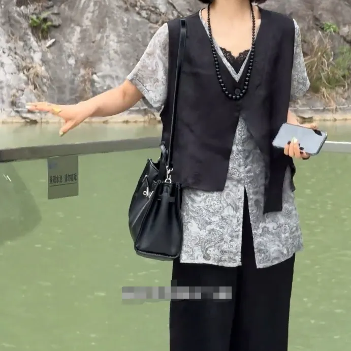 新款时尚洋气精品百搭女装F2643