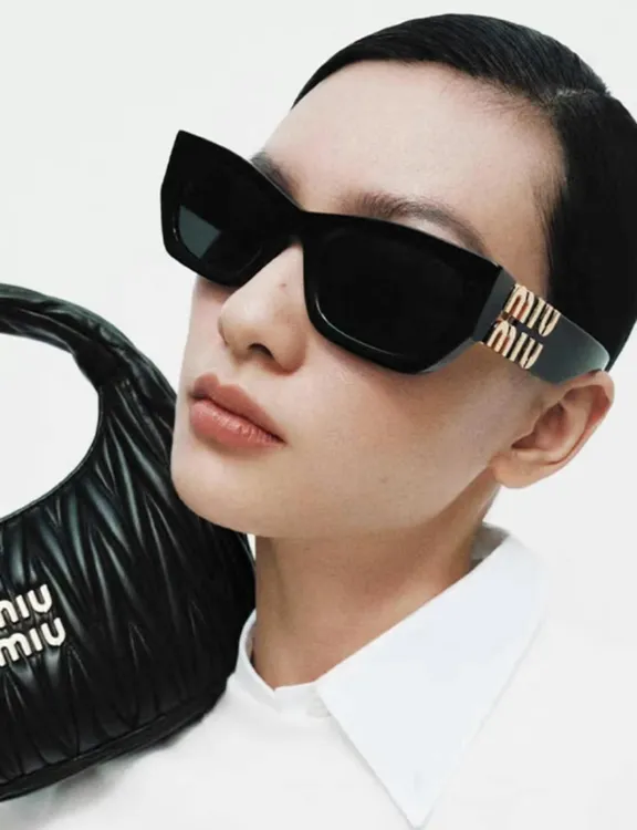 未使用 MIU MIU/缪缪 现货 经典明星09w小黑超太阳眼镜高颜值墨镜