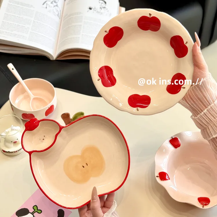 苹果饺子盘带蘸料碟盘子高颜值陶瓷深盘卡通餐盘少女心家用早餐盘