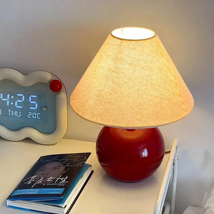 法式中古陶瓷台灯可爱栗子灯结婚长明灯送礼简约卧室氛围灯床头灯