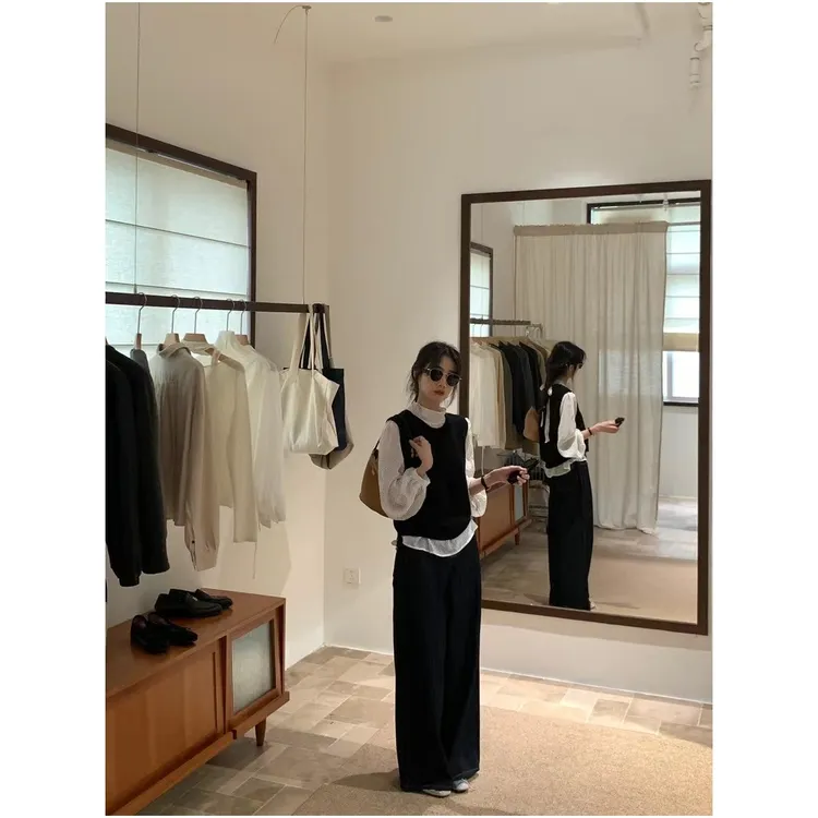 法式温柔风女早秋复古外搭背心马甲女叠穿白衬衫宽松牛仔裤三件套