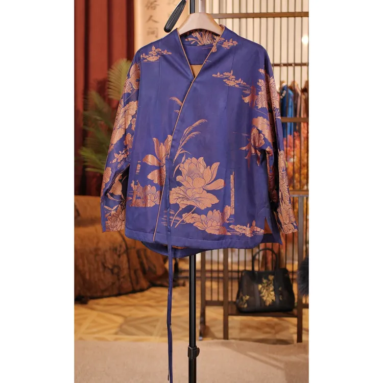 老缎V领绑绳棉衣Y71083J