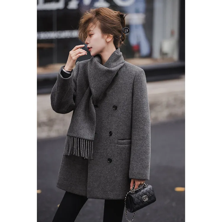 小谷粒 常青藤外套挺括抗起球 双排扣 一体式本布围巾