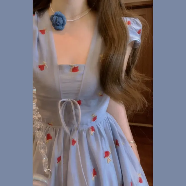 法式气质碎花收腰短裙连衣裙子女春季2025新款独特绝美蓝色碎花裙