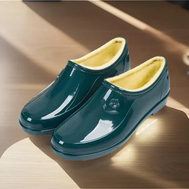 四季春秋加厚雨鞋女短筒水鞋中年防水轻软厨房防滑加绒保暖胶雨靴