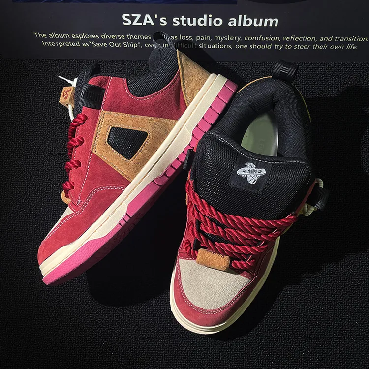 爆款男士百搭秋季潮流复古潮鞋学生低帮酒红色拼色男鞋学生运动鞋