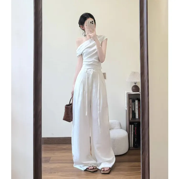 松弛感清爽夏日清甜~斜肩短袖恤高腰显瘦阔腿裤女度假风麻料套装