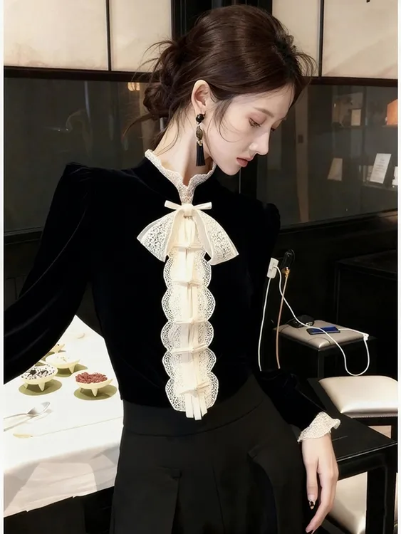 秋季韩里韩气独特超好看洋气减龄轻奢高级感蕾丝拼接黑色气质衬衫