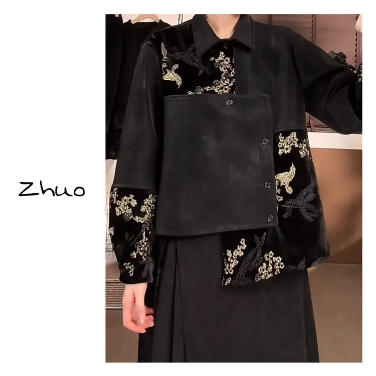 Zoe 原创【绣春野马】新中式冬季加绒加厚刺绣拼接皮制卫衣外套