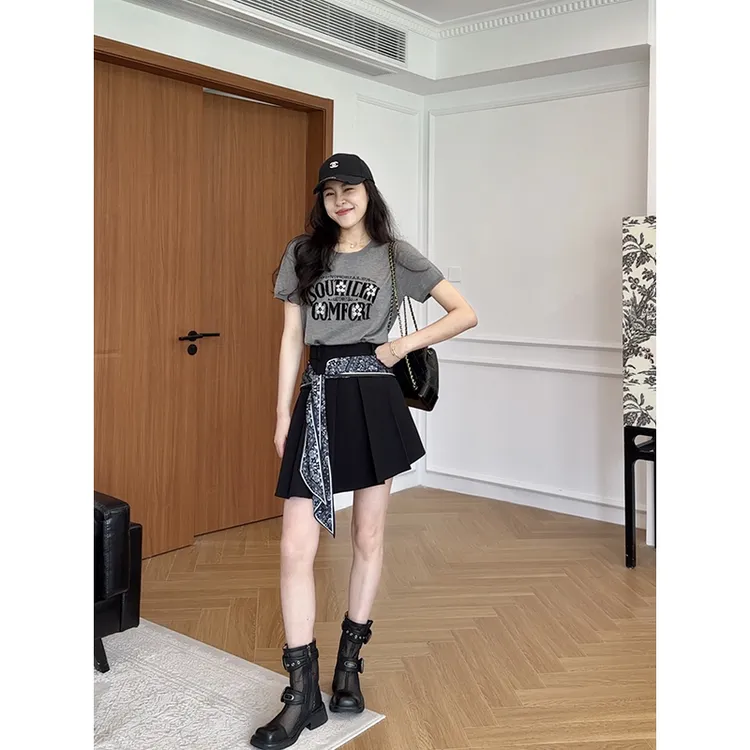 【现货速发】张阿星莱赛尔薄款短袖+飘带不规则百褶裙   W425S09629