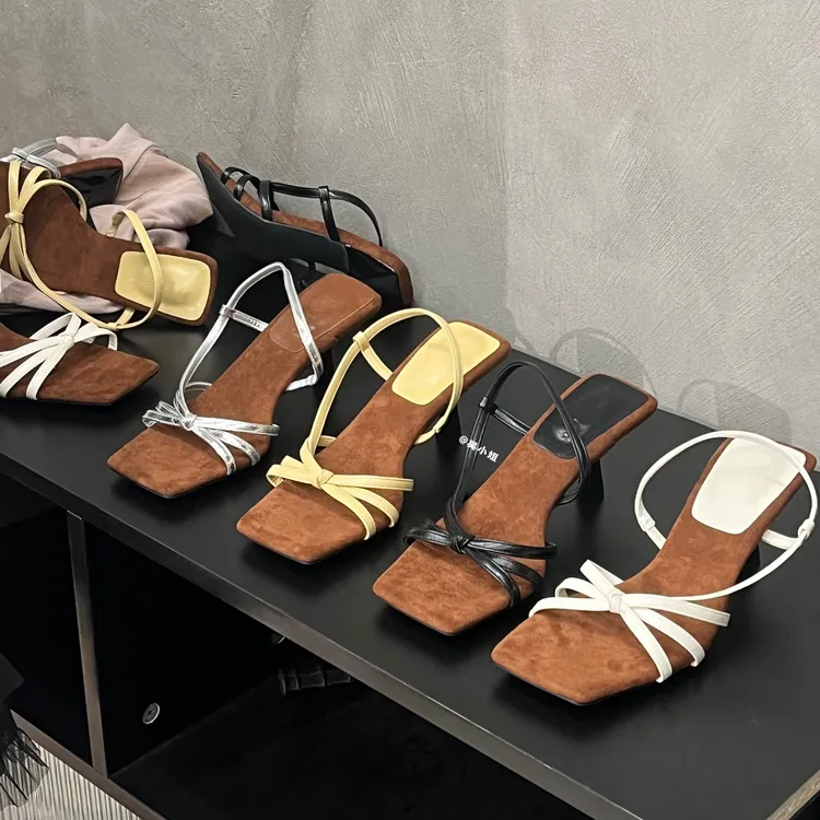 2025夏季新款法式气质方头露趾高跟鞋女时尚百搭细跟一字带凉鞋