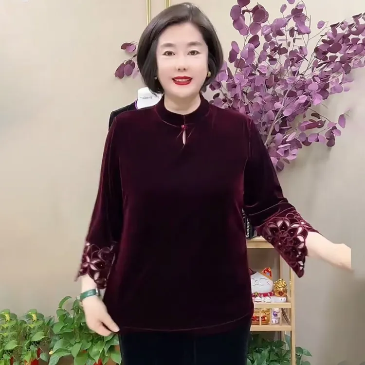 钩花丝绒纯色上衣女2025新款中老年妈妈大码宽松遮肚休闲打底衫女