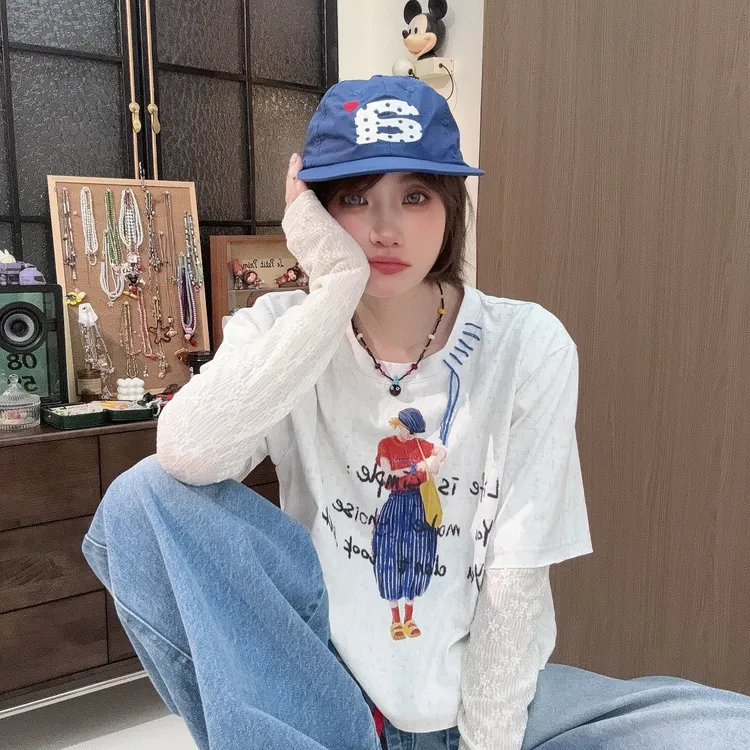 Apr.【自画像】蕾丝拼接假两件套头宽松数码印百搭T恤女秋25ST488