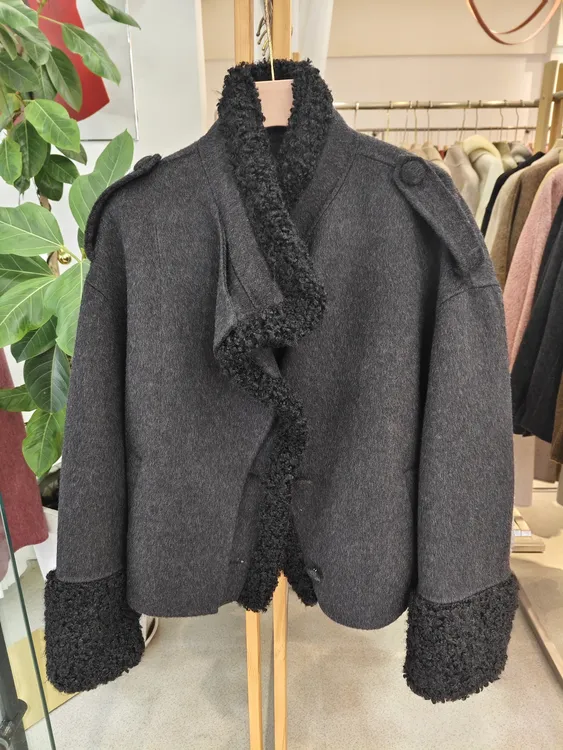 羊毛立领短款保暖毛呢外套