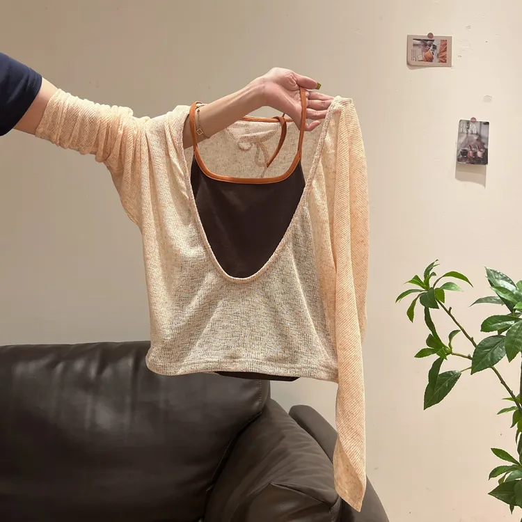 2025韩版夏季假两件拼接T恤气质挂脖长袖罩衫独特别致V领女装上衣