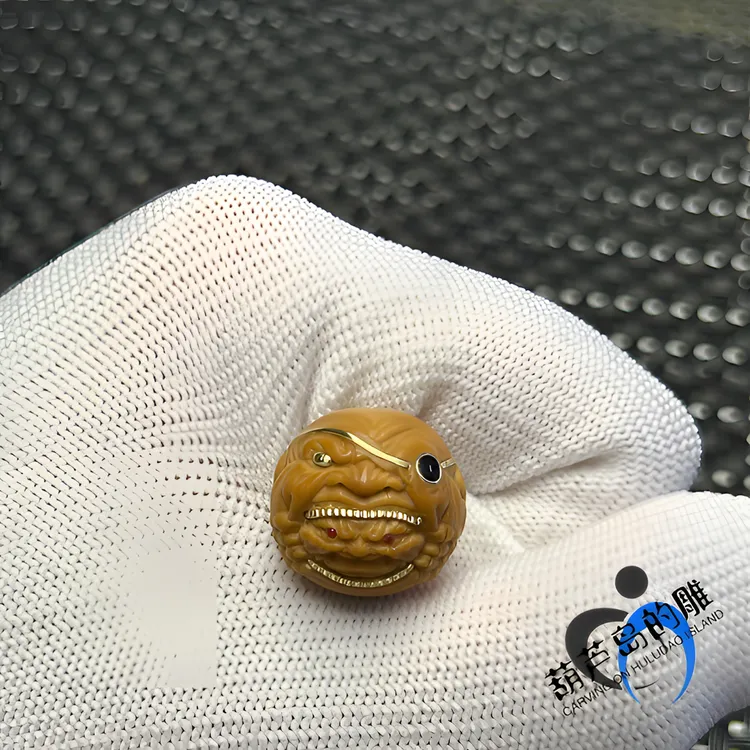 猴头核桃雕刻款海盗恶僧镶嵌搭配孔道铜管精品尺寸18.5文玩左右