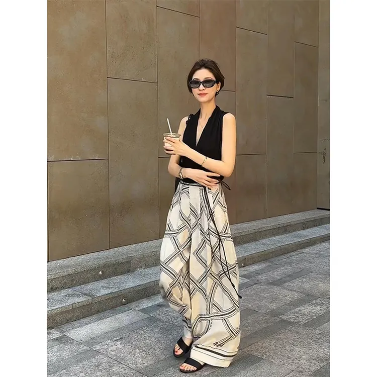 高级感气质穿搭一套装女夏2025新款时尚洋气背心上衣阔腿裤两件套