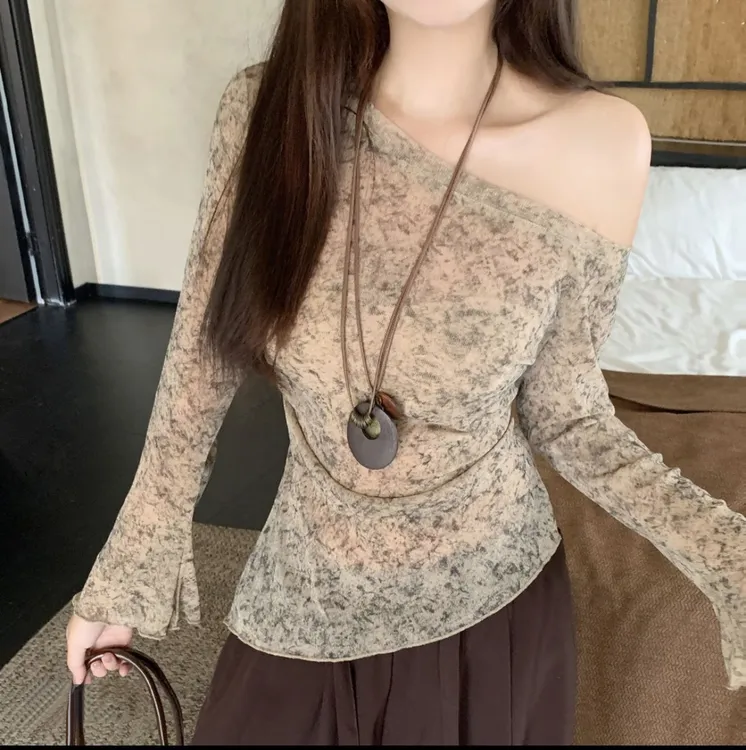 大码遮肉显瘦不规则百搭长袖T恤女款秋季装网纱遮肚子打底衫1143