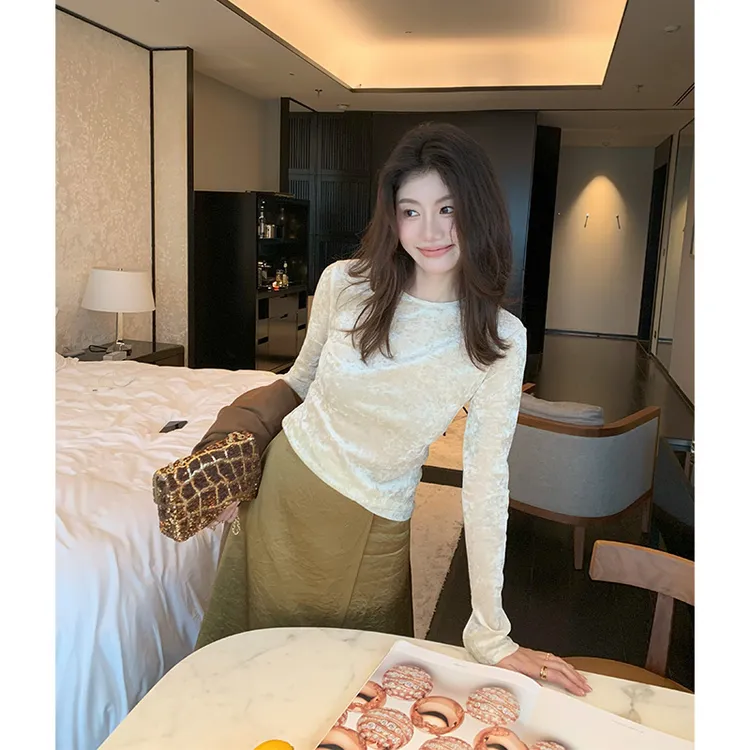 【ALONE SAVOR】龍喜儿雕纹玫瑰 轻奢钩花喇叭袖T恤磨绒圆领Z914